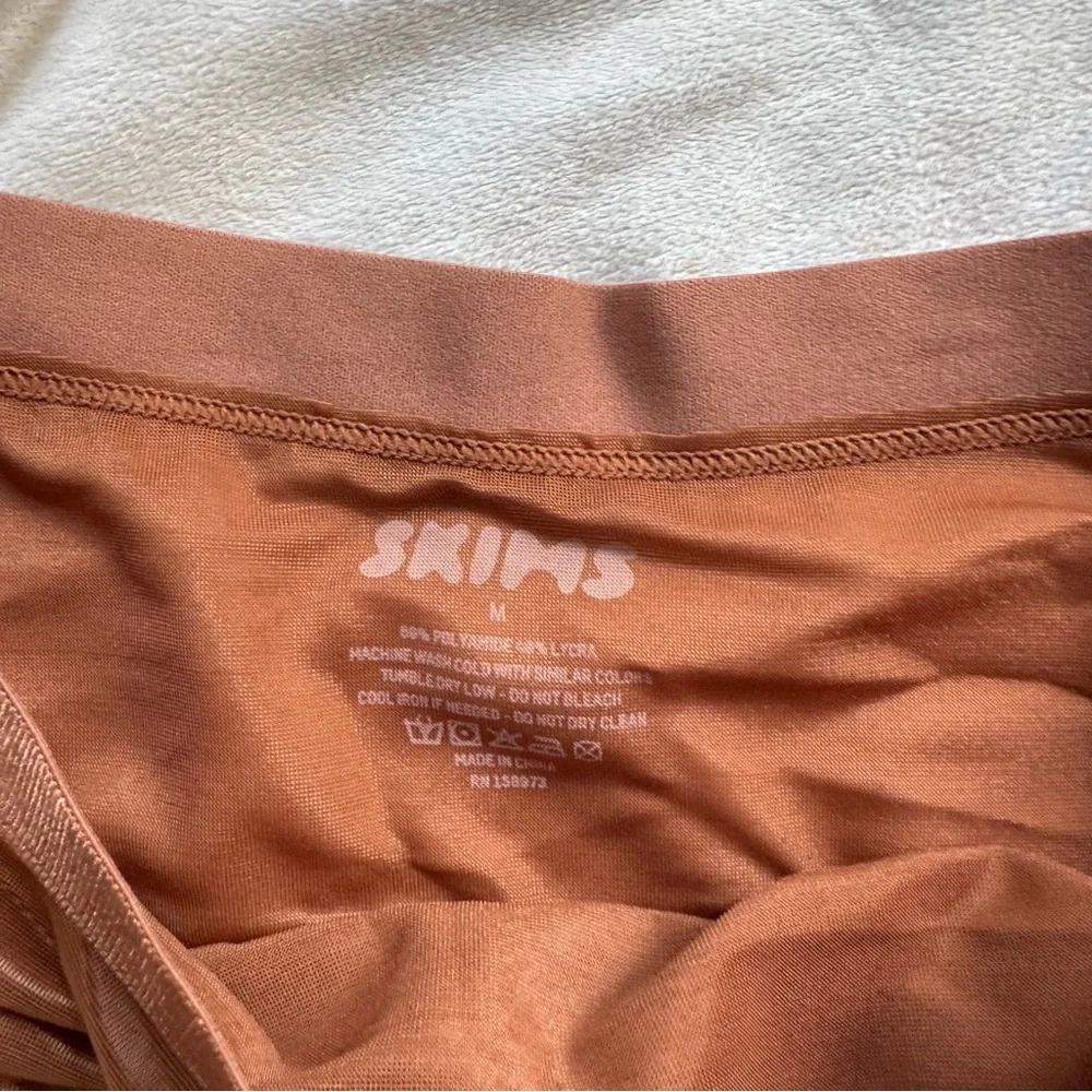 NWT Skims barely there HIGH-WAISTED THONG - Picture 3 of 5